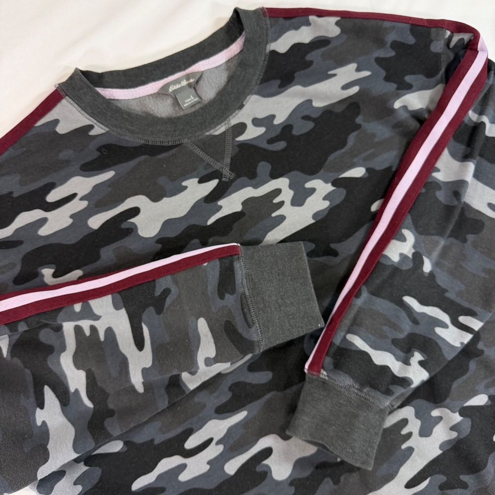 Eddie Bauer Womens Gray Camo Crewneck Sweatshirt Pink Burgundy Stripe Large